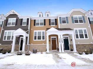 3183 Coral Ln, Glenview, IL