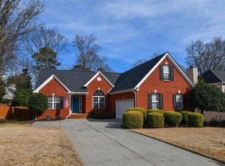 2689 Cascade Cove Dr, Buford, GA 30519