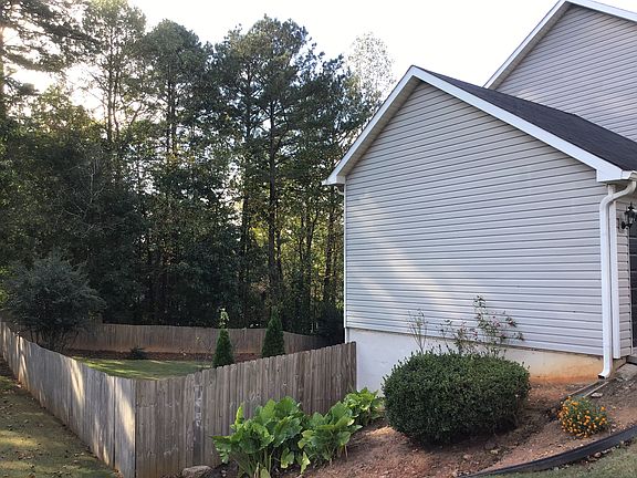 3rd image of 1702 McKendree Lake Dr