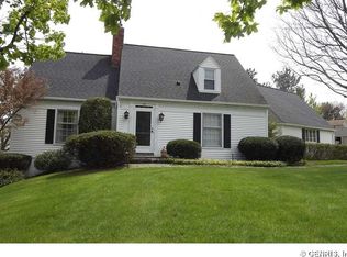 25 Cricket Hill Dr, Pittsford, NY 14534