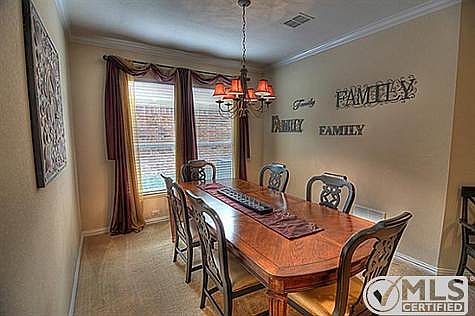5th image of 1933 Highland Oaks Dr