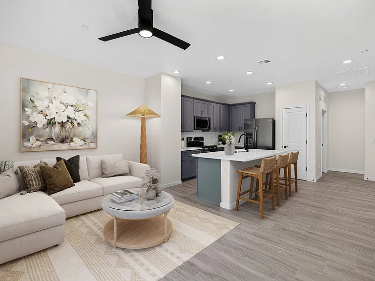 South Mountain Lofts — Photo 1