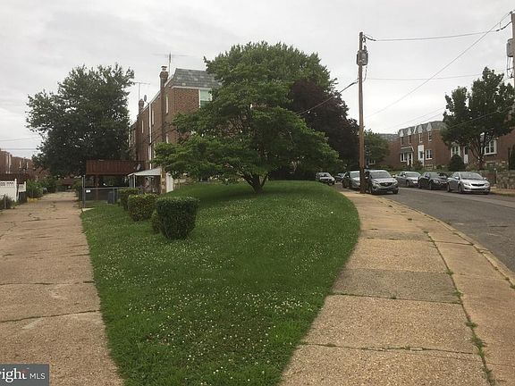 5th image of 1822 Oakmont St