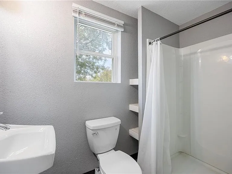 701 N National Ave — Photo 10