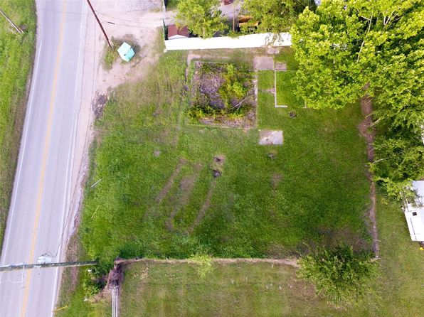 1718 E Hufsmith Rd, Tomball, TX 77375