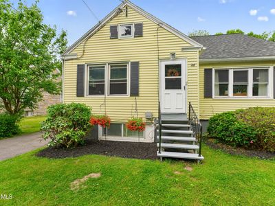 48 Schoolhouse Road, Albany, NY, 12203