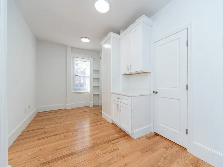 175 Hemenway St #20A — Photo 7
