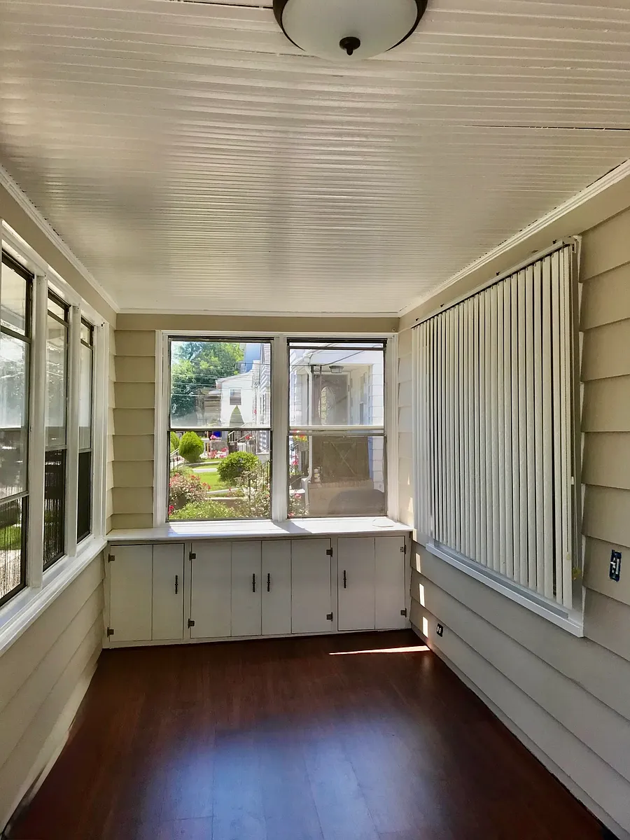 Building Photo - 114 Ridge Ave #2