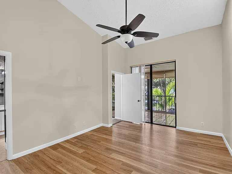 5451 Verona Dr #N — Photo 12