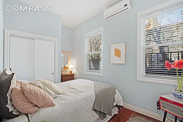 Rented by Compass | media 28