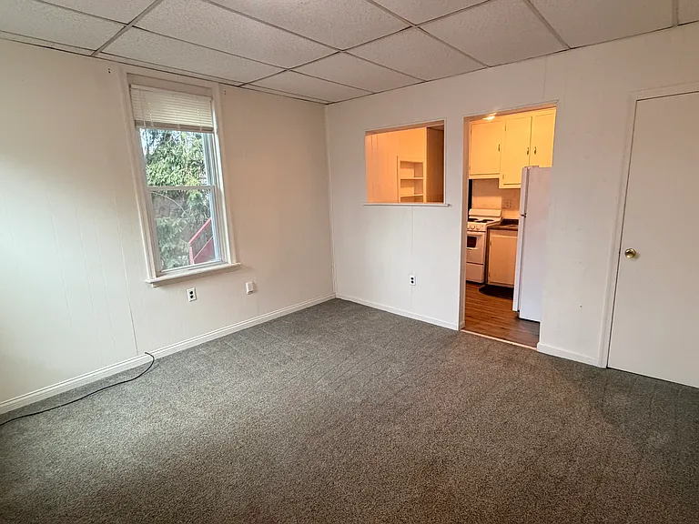 117 Walnut St #1 — Photo 4