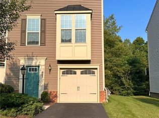 108 Arbor Trail Dr, Mc Kees Rocks, PA 15136