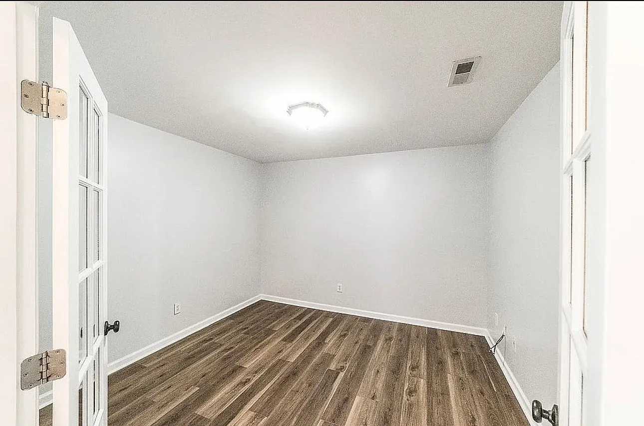 223 Silver Breeze Ct — Photo 4