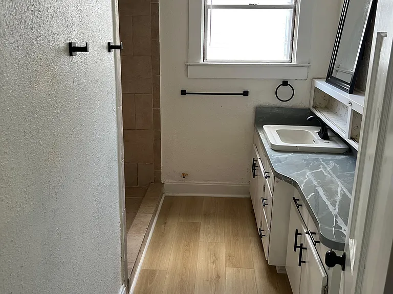 518 Topeka Blvd #A — Photo 6