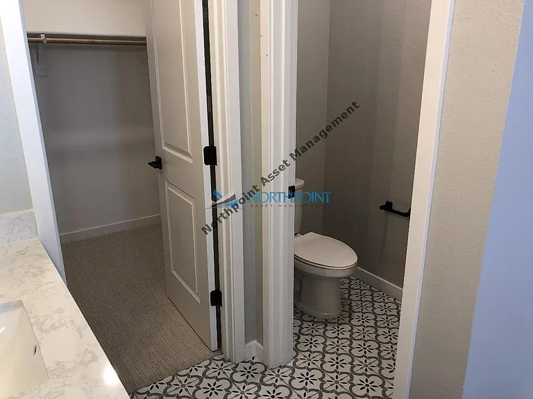 5013 Wuthering Ave — Photo 26