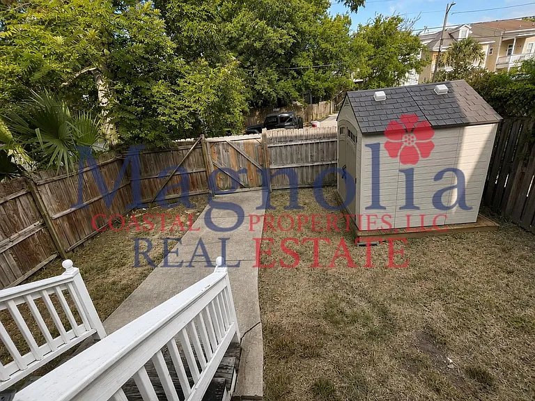 2206 Barnard St — Photo 14