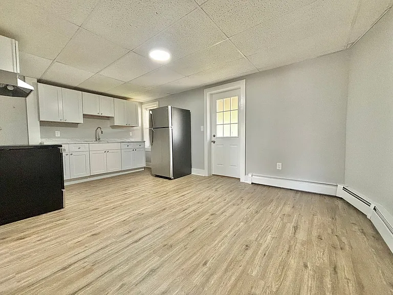 2303 Main St #J — Photo 9