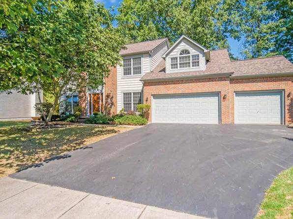6226 Champions Dr, Westerville, OH 43082