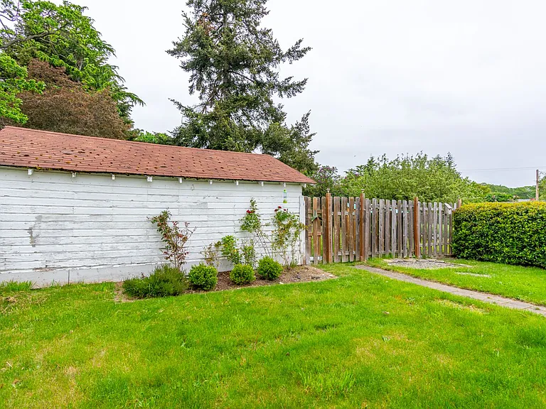 1190 SE 9th Ave — Photo 15