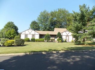 10 Chaff Ct, Langhorne, PA 19047