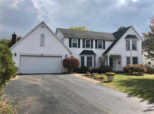 84 Broadmoor Trl, Fairport, NY 14450