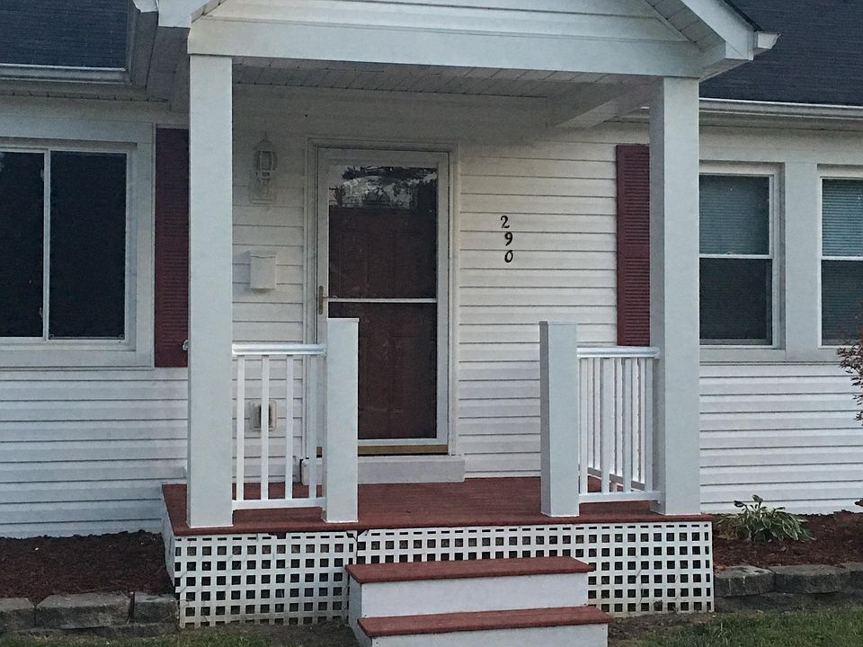 1st image of 290 Saint Marie St