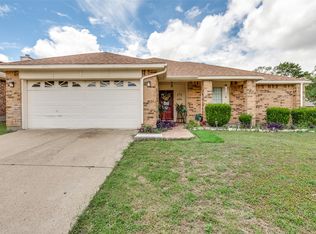 8300 O'Hara Ln, Fort Worth, TX 76123