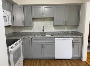 9904 Oakdale Woods Ct, Vienna, VA 22181