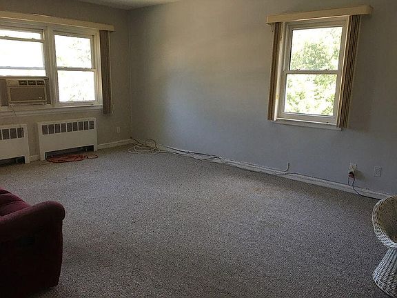 5th image of 20 Gibson Ave #4