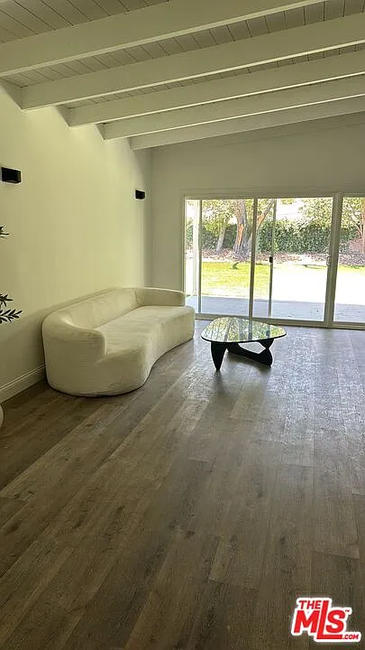 4 bed, 3.0 bath, 2216 sqft, $7,200 — Photo 3