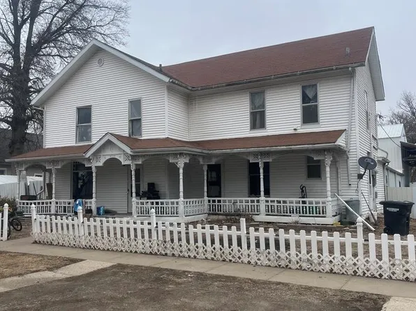 203 E Ash St, Winfield, IA 52659