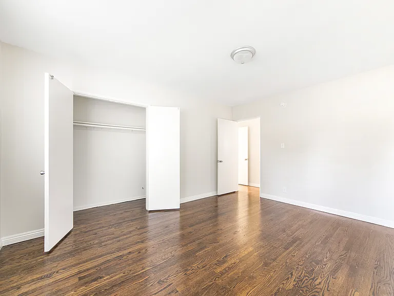 12309 Oxnard St #3 — Photo 18