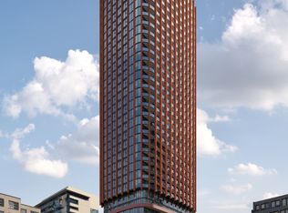 180 Front St E #4012, Toronto, ON M5A 4N3