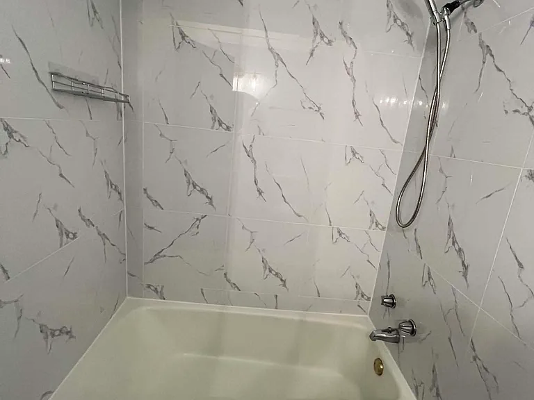 17712 Escanaba Ave #1S — Photo 6