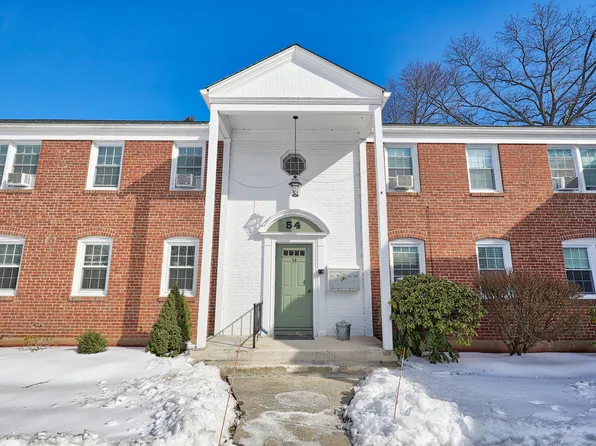 54 Robin Road APT A2, West Hartford, CT 06119