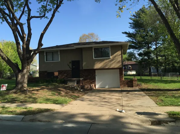 14708 Echo Hills Dr, Omaha, NE 68138