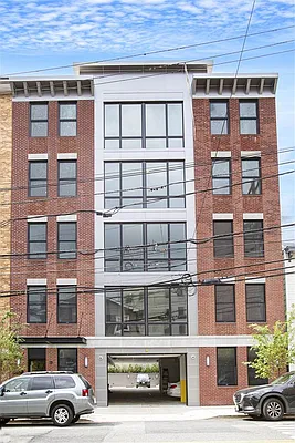 Sold by Keller Williams City Life Realty | media 7