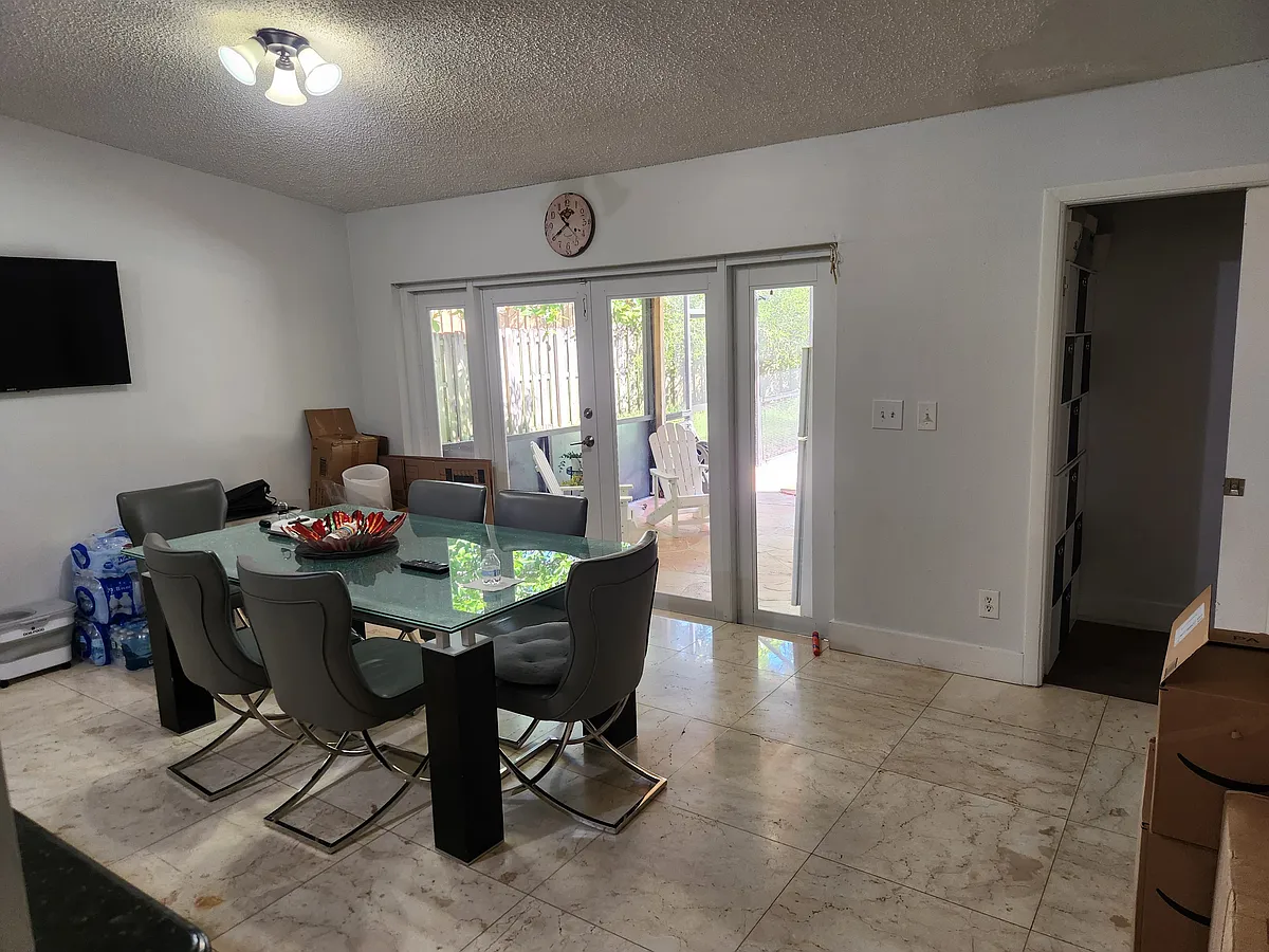 Building Photo - SW 151st Ct