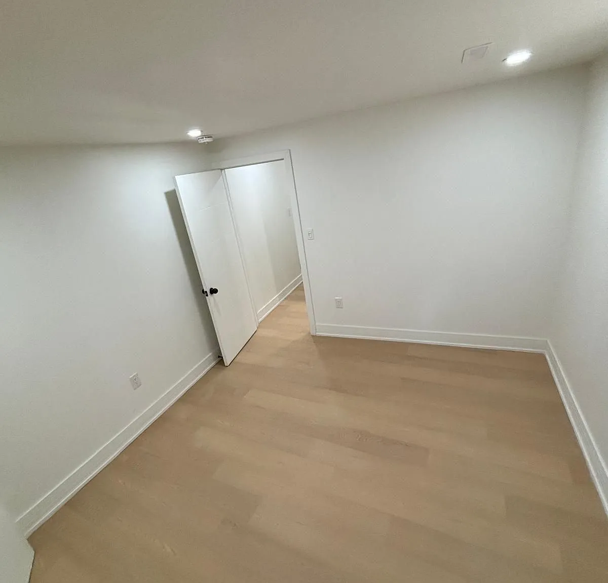 2 bed, $1,600 — Photo 4
