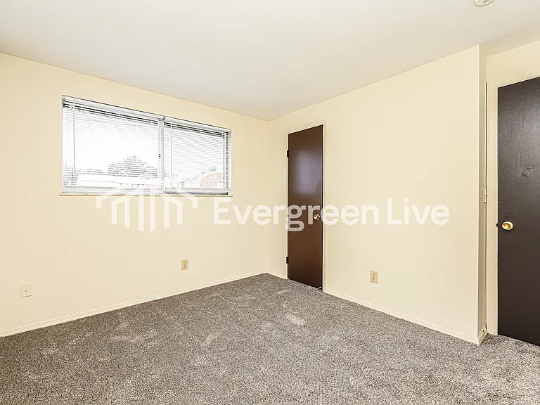 7398 Calmcrest Ct — Photo 12