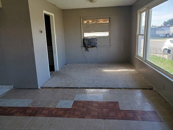 2nd image of 845 E Cypress Ave