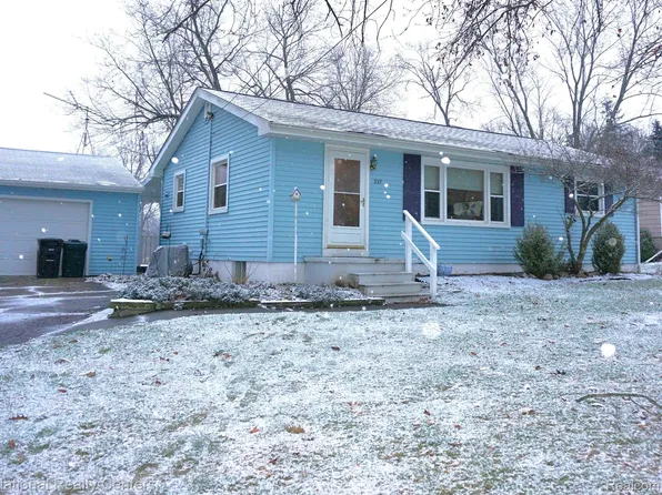 327 Fernwood Ave, Jackson, MI 49203