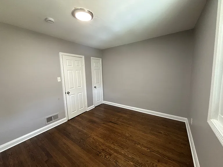 3614 Manchester Ave — Photo 4