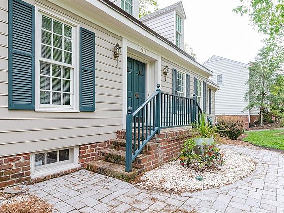 4th image of 2414 Jewett Dr