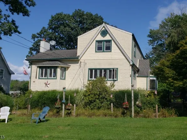 55 Chapel Hill Rd, Lincoln Park Boro, NJ 07035