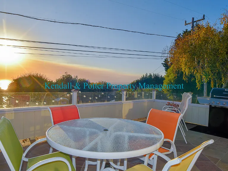 544 Cuesta Dr — Photo 40