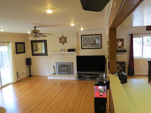 2nd image of 6664 Lake Park Dr