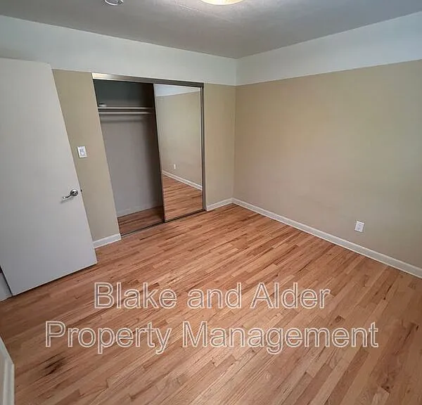 5226 SE Clinton St — Photo 11