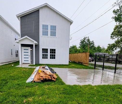 2nd image of 7502 Laura Koppe Rd #A
