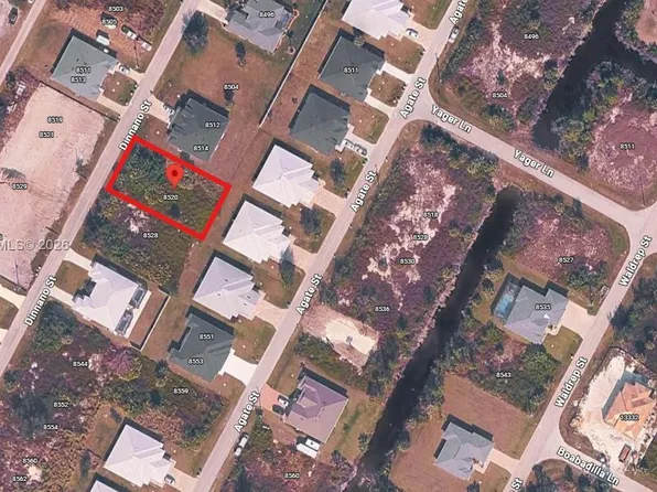 8520 Dinnano St, Port Charlotte, FL 33981